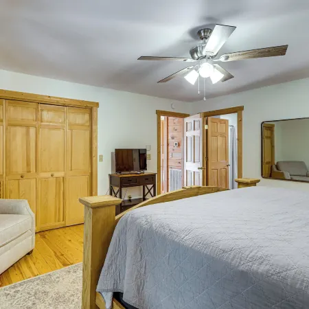 Ellijay Cabin Hot Tub, Mtn Views & Game Room