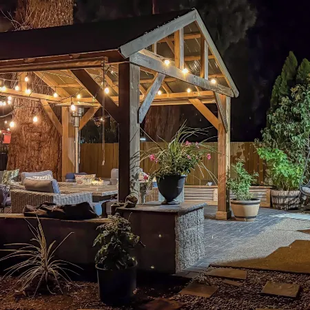 Hot Tub, Heated Pool, Fire Pit: 6 Mi to Campus