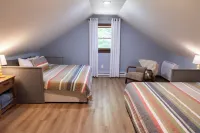 Private, Mountain Views, Close to Horse Show Grounds, Lake Placid and Hiking - Wifi