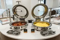 Staybridge Suites DAWSON CREEK by IHG - فطور