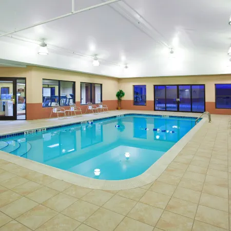 Holiday Inn Express & Suites CLEVELAND-STREETSBORO by IHG