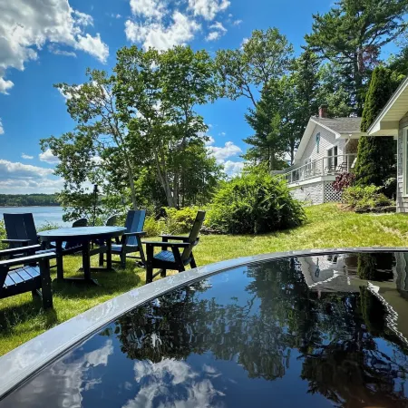 Lucky Stone Retreat - Private Beach & Acadia View