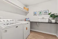 Generous 4BR Home w Hot Tub & Game room - 2-Star