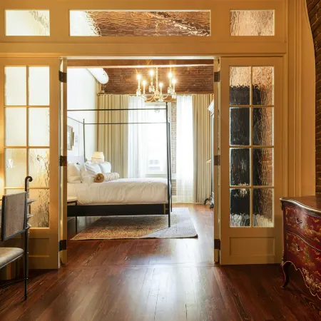 Hotel Cleo, Knoxville Downtown, a Tribute Portfolio Hotel