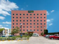 City Express Junior by Marriott Merida Altabrisa Hoteles cerca de Centro Comercial Altabrisa