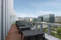 คอร์ทยาร์ด บาย แมริออท โซล พังโย - โรแมนติก
