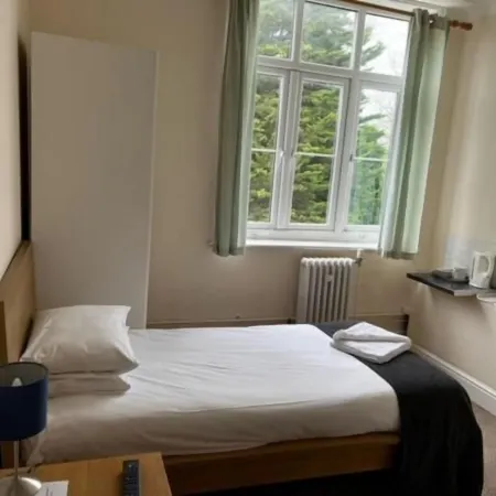 The Admiral Cunningham Hotel Hotels in Bracknell