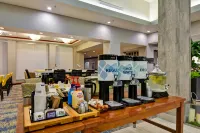 Hilton Garden Inn Conway - فطور