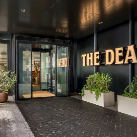 The Dean Munich, Autograph Collection