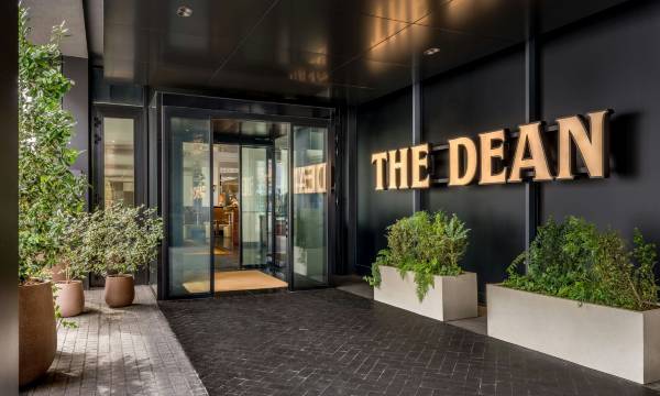 The Dean Munich, Autograph Collection