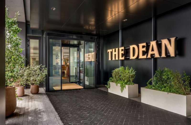 The Dean Munich, Autograph Collection