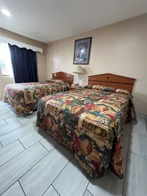 Budget Inn - Motels