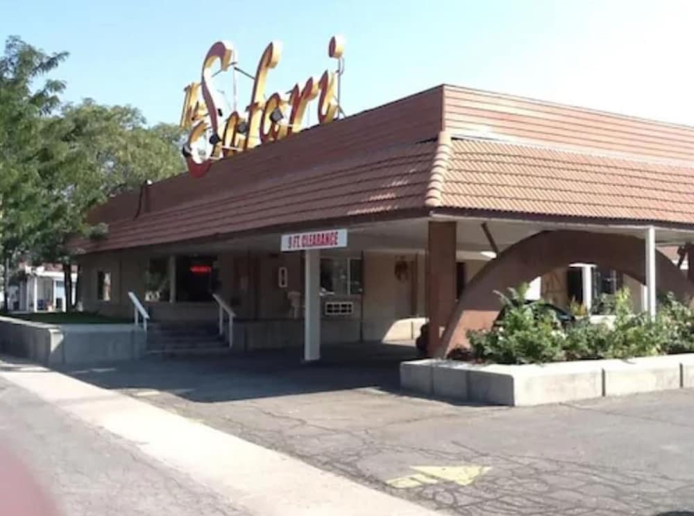 Safari Motel