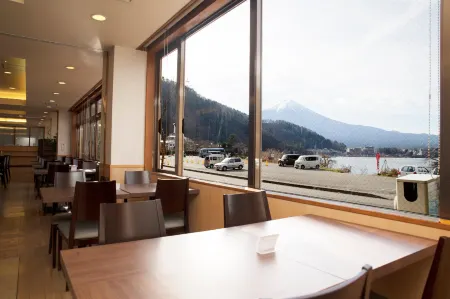 Hotel Route-Inn Kawaguchiko Отели рядом с достопримечательностью «Kawaguchiko Stellar Theater»