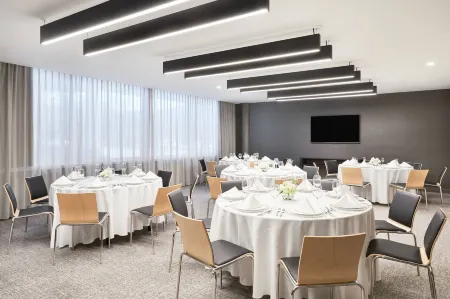 AC Hotel Pleasanton Отели рядом с достопримечательностью «Click Art Museum»