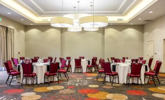 Embassy Suites by Hilton Newark Airport