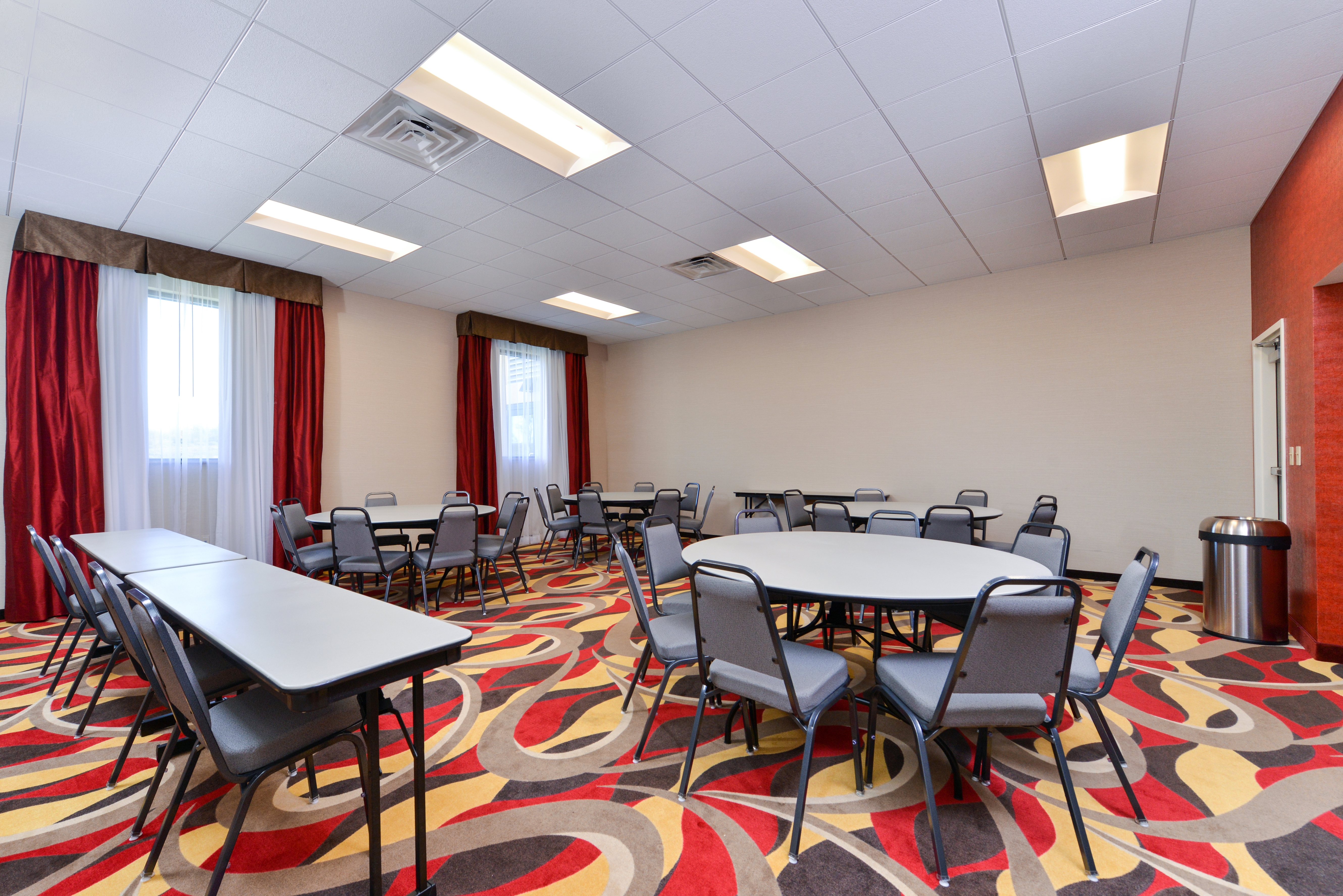 Hampton Inn & Suites California University-Pittsburgh