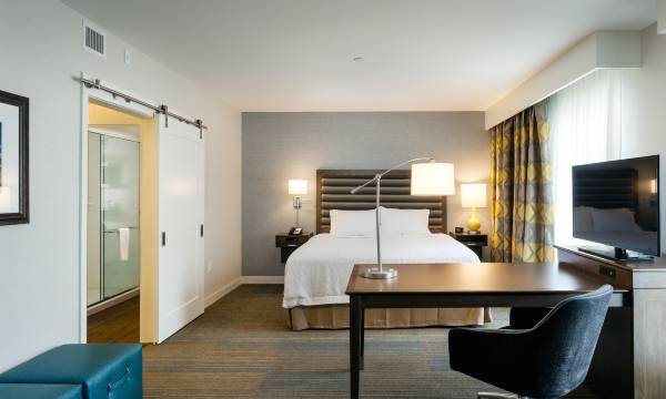 Hampton Inn & Suites Seattle/Northgate