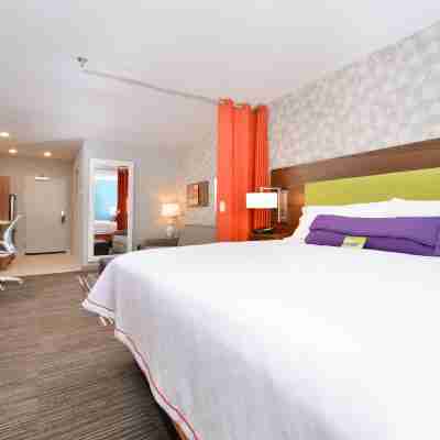 Home2 Suites by Hilton DuPont Rooms