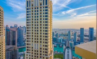 JBR Very Cozy 2 Br Apartment High Floor Sea View