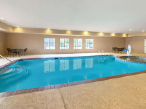 La Quinta Inn & Suites by Wyndham Longview North Hotels in Longview