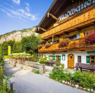 瑪德爾鮑爾高山旅館