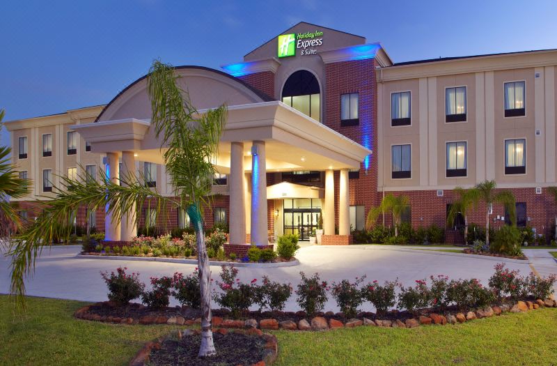Holiday Inn Express & Suites Deer Park by IHG