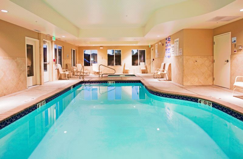 Holiday Inn Express & Suites Reno Airport by IHG photo 2