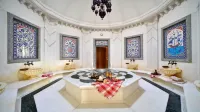 Holiday Inn ISTANBUL CITY by IHG - ที่มีสปา