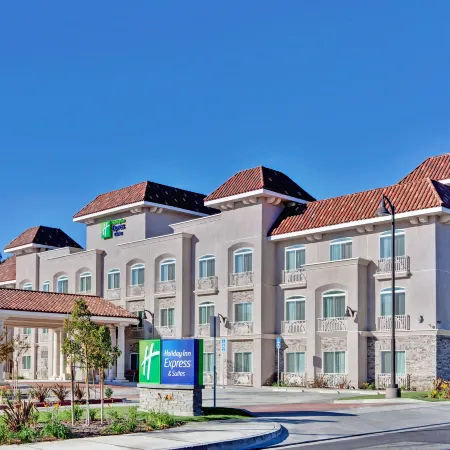 Holiday Inn Express & Suites BANNING by IHG Отели в г. Риверсайд
