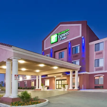 Holiday Inn Express & Suites WILLCOX by IHG Отели в г. Уиллкокс