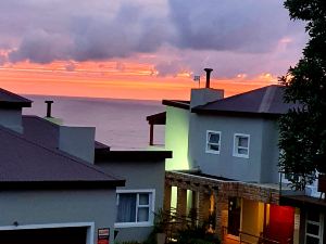 180 Degree Ocean View - Seagull Villa in Brenton on the Rocks