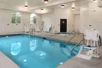 Country Inn & Suites by Radisson, Cedar Rapids Airport, IA Hotels in Amana