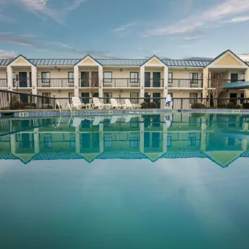 Quality Inn & Suites Hanes Mall