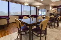 Drury Inn & Suites Louisville East - Aamiainen
