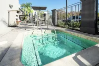 Hilton Garden Inn Irvine Spectrum Lake Forest - Pools