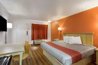 Motel 6 Macclenny, FL