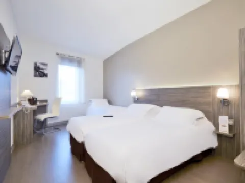 Kyriad Saint Chely d'Apcher - Aire de La LOZÈRE Hotels in Lozere