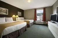 Super 8 by Wyndham Revelstoke BC Hotels in Revelstoke