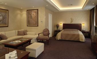 Theoxenia House Hotel