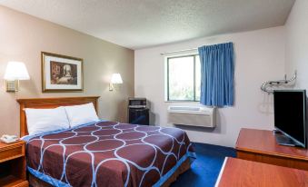 Super 8 by Wyndham Delmont