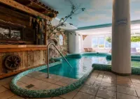 Hotel des Alpes - piscina