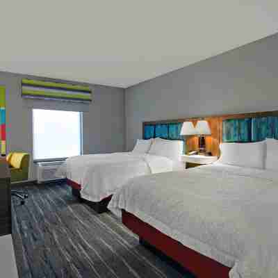 Hampton Inn & Suites Syracuse Dewitt Rooms