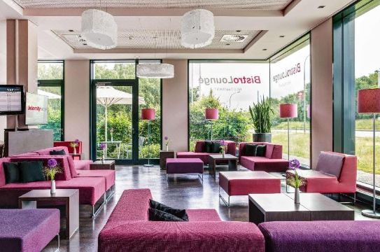 인터시티호텔 베를린 오스트반호프의 깔끔한 객실 내부