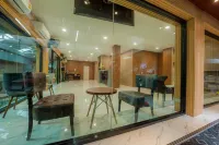 The Moon Night Hotel - Hostales