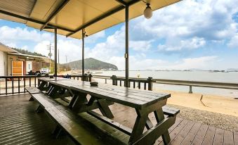 Taean (Anmyeondo) SsingSsing Pension