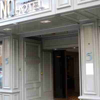 Le Cinq Hotel Chambéry Hotel Exterior