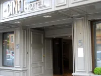 Hotel le Cinq Hyper - Centre