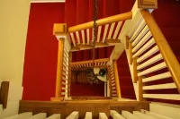 Red Rocker Inn Hotels in Swannanoa