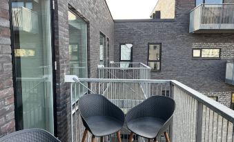 Sanders Arena - Smart 3-Bdr Apt Close to Metro